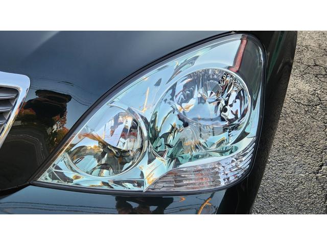 セルシオ Ｃ仕様　５星鑑定書　走行２．８万ｋｍ　フルノーマル車　黒革シート　ウッドコンビハンドル＆シフトノブ　レアカラーダークグリーンマイカ　純正ホイール　クルコン　純正ナビ　社外ＴＶ　ＣＤチェンジャー　ＥＴＣ（17枚目）