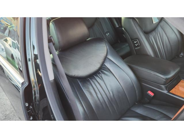 セルシオ Ｃ仕様　５星鑑定書　走行２．８万ｋｍ　フルノーマル車　黒革シート　ウッドコンビハンドル＆シフトノブ　レアカラーダークグリーンマイカ　純正ホイール　クルコン　純正ナビ　社外ＴＶ　ＣＤチェンジャー　ＥＴＣ（53枚目）