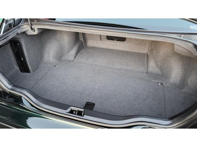 セルシオ Ｃ仕様　５星鑑定書　走行２．８万ｋｍ　フルノーマル車　黒革シート　ウッドコンビハンドル＆シフトノブ　レアカラーダークグリーンマイカ　純正ホイール　クルコン　純正ナビ　社外ＴＶ　ＣＤチェンジャー　ＥＴＣ（77枚目）