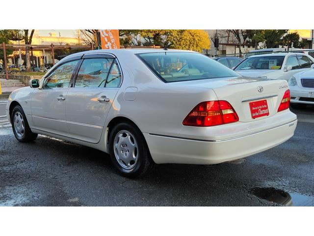 セルシオ Ｃ仕様　内外装５星鑑定書付　ワンオーナー車　希少エクリュ内装　本革エアシート　スマートキー　点検記録簿各車検時１１枚　純正ホイール　純正ナビ　社外ＴＶ＆ＥＴＣ　ＣＤチェンジャー　クルコン　当時物フルノーマル車（28枚目）