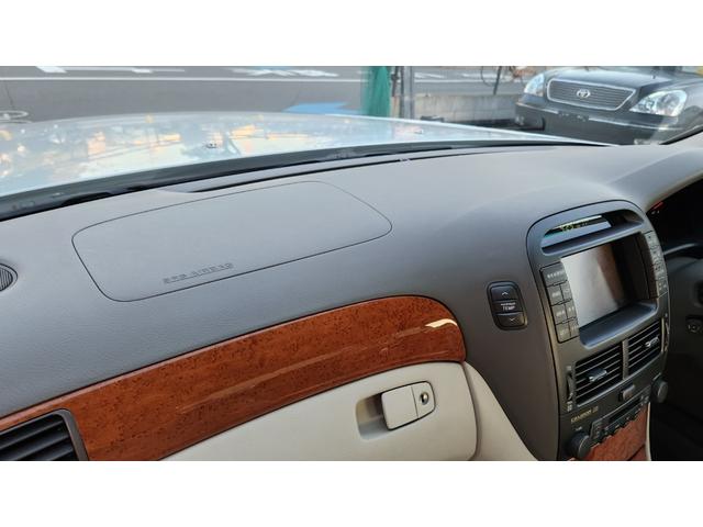 セルシオ Ｃ仕様　内外装５星鑑定書付　ワンオーナー車　希少エクリュ内装　本革エアシート　スマートキー　点検記録簿各車検時１１枚　純正ホイール　純正ナビ　社外ＴＶ＆ＥＴＣ　ＣＤチェンジャー　クルコン　当時物フルノーマル車（66枚目）