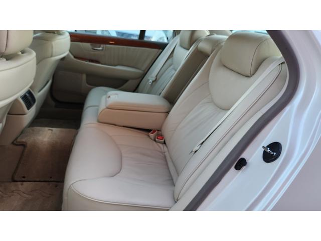 セルシオ Ｃ仕様　内外装５星鑑定書付　ワンオーナー車　希少エクリュ内装　本革エアシート　スマートキー　点検記録簿各車検時１１枚　純正ホイール　純正ナビ　社外ＴＶ＆ＥＴＣ　ＣＤチェンジャー　クルコン　当時物フルノーマル車（72枚目）