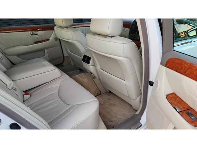 セルシオ Ｃ仕様　内外装５星鑑定書付　ワンオーナー車　希少エクリュ内装　本革エアシート　スマートキー　点検記録簿各車検時１１枚　純正ホイール　純正ナビ　社外ＴＶ＆ＥＴＣ　ＣＤチェンジャー　クルコン　当時物フルノーマル車（75枚目）