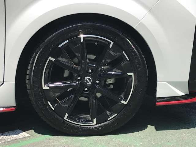オーラ １．２　ＮＩＳＭＯ　ＢＯＳＥサウンドシステム運転席パワーシート（10枚目）
