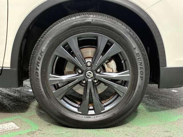 エクストレイル ２０Ｘｉ　Ｖセレクション　ＬＥＤヘッドライト　運転席助手席パワーシート　全席シートヒーター　プロパイロット　ビルトインＥＴＣ　アラウンドビューモニタ　スマートルームミラー　エマージェンシーブレーキ・踏み間違い防止後側方車両検知（7枚目）