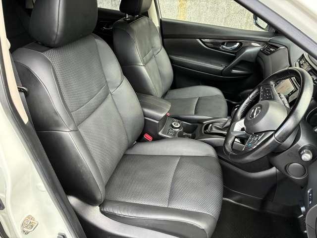 エクストレイル ２０Ｘｉ　Ｖセレクション　ＬＥＤヘッドライト　運転席助手席パワーシート　全席シートヒーター　プロパイロット　ビルトインＥＴＣ　アラウンドビューモニタ　スマートルームミラー　エマージェンシーブレーキ・踏み間違い防止後側方車両検知（12枚目）