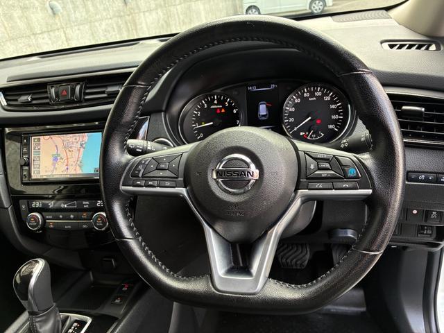 エクストレイル ２０Ｘｉ　Ｖセレクション　ＬＥＤヘッドライト　運転席助手席パワーシート　全席シートヒーター　プロパイロット　ビルトインＥＴＣ　アラウンドビューモニタ　スマートルームミラー　エマージェンシーブレーキ・踏み間違い防止後側方車両検知（34枚目）