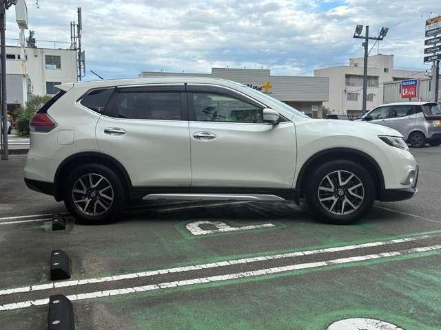 エクストレイル ２．０　２０Ｘ　エクストリーマーＸ　３列車　４ＷＤ　３列シート　ＬＥＤヘッドライト（13枚目）