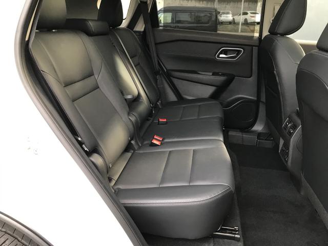 エクストレイル 全席シートヒーター リモコンオートオバックドア ルーフレール 電動パノラミックガラスルーフ アダプティブLEDヘッドライト BOSEサウンドシステム アラウンドビューモニター スマートルームミラー(41枚目)