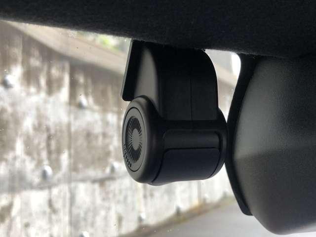 タント カスタムXスタイルセレクション 次世代スマアシ 全ガラスUV&IRカット 格納式シートバックテーブル&ポケット 前席シートヒーター LEDフォグ 「ミラクルオープンドア」が魅力。ミラクルウォークスルーでさらに広がる可能性(13枚目)