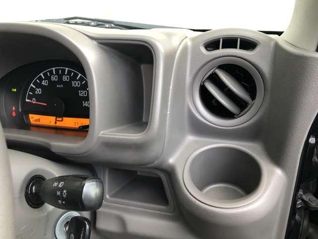 ＮＶ１００クリッパーバン ＤＸ　ＧＬエマージェンシーブレーキパッケージ　ハイルーフ　５ＡＧＳ車　前方踏み間違い防止　市販アルミホイール　ＧＬパッケージで前席パワーウインドウ、電動ドアミラーも装備。リヤはベンチシートで荷物もたっぷり。緊急ブレーキ・踏み間違い防止で安全面も◎（16枚目）