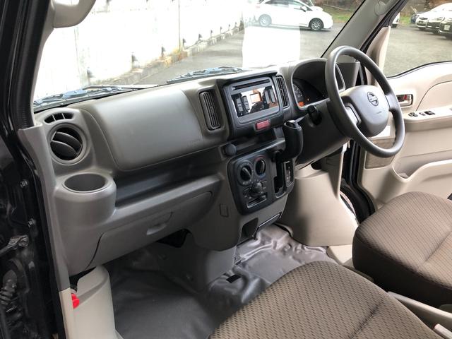 ＮＶ１００クリッパーバン ＤＸ　ＧＬエマージェンシーブレーキパッケージ　ハイルーフ　５ＡＧＳ車　前方踏み間違い防止　市販アルミホイール　ＧＬパッケージで前席パワーウインドウ、電動ドアミラーも装備。リヤはベンチシートで荷物もたっぷり。緊急ブレーキ・踏み間違い防止で安全面も◎（22枚目）