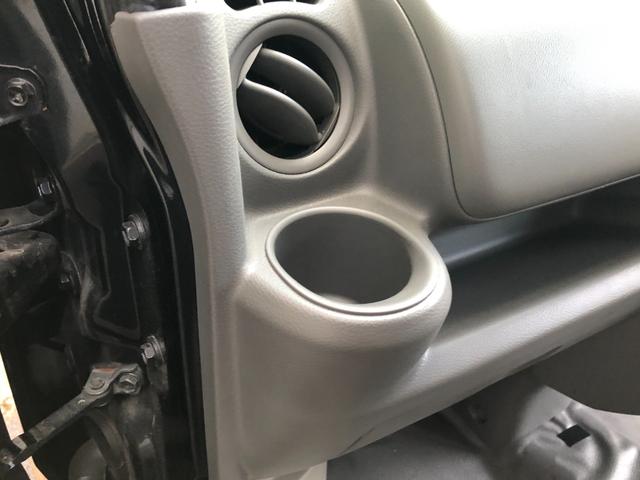 ＮＶ１００クリッパーバン ＤＸ　ＧＬエマージェンシーブレーキパッケージ　ハイルーフ　５ＡＧＳ車　前方踏み間違い防止　市販アルミホイール　ＧＬパッケージで前席パワーウインドウ、電動ドアミラーも装備。リヤはベンチシートで荷物もたっぷり。緊急ブレーキ・踏み間違い防止で安全面も◎（23枚目）