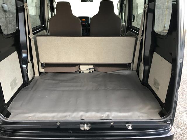 ＮＶ１００クリッパーバン ＤＸ　ＧＬエマージェンシーブレーキパッケージ　ハイルーフ　５ＡＧＳ車　前方踏み間違い防止　市販アルミホイール　ＧＬパッケージで前席パワーウインドウ、電動ドアミラーも装備。リヤはベンチシートで荷物もたっぷり。緊急ブレーキ・踏み間違い防止で安全面も◎（34枚目）