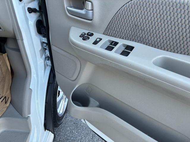 �S�ȃp���[�E�B���h�E�t�ł��B�h�A�̓����ɂ����[�X�y�[�X��h�����N�X�y�[�X�������ĂƂ��Ă��֗��B