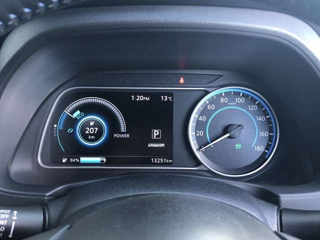 ７インチインテリジェントドライブアシストディスプレイ内蔵のスピードメーターはドライバーにさまざまインフォメーション