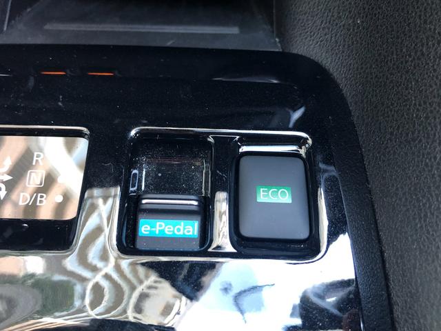 発進から加減速、停止までアクセルペダルの操作だけで速度調節なｅ−Ｐｅｄａｌモード。ドライブモードもエコ／ノーマルとシーンに合わせて