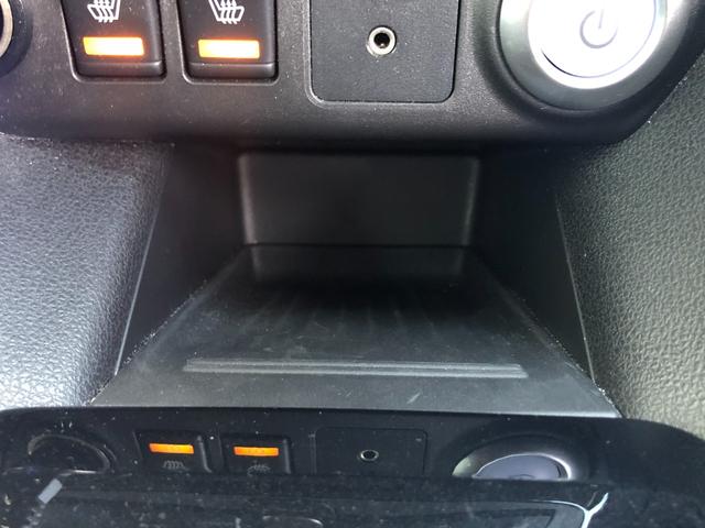 センターコンソール奥にはオープンポケット