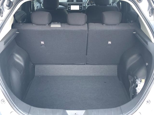 たっぷりの荷物もしっかり積めるラゲッジ。ゴルフバッグも種類によったら入ります（私のＯＧＩＯのバッグは横に入る）