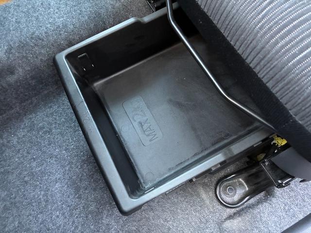 デイズルークス ハイウェイスター　Ｘ　Ｖセレクション＋セーフティＩＩ　助手席側オートスライドドアー　キセノンヘッドライト　ドライブレコーダー　ＥＴＣ　純正メモリーナビ　アラウンドビューモニター　エマージェンシーブレーキ・踏み間違い防止　インテリジェントキー（24枚目）