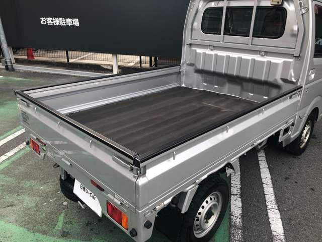 ＮＴ１００クリッパートラック ＧＸ　パワステ　パワーウインドウ　フォグ　２輪駆動⇔４輪駆動はスイッチひとつで切り替え、４輪駆動ＨＩ／ＬＯＷ切り替え、デフロック・ブレーキＬＳＤで、悪路走破もまかせてください。（18枚目）