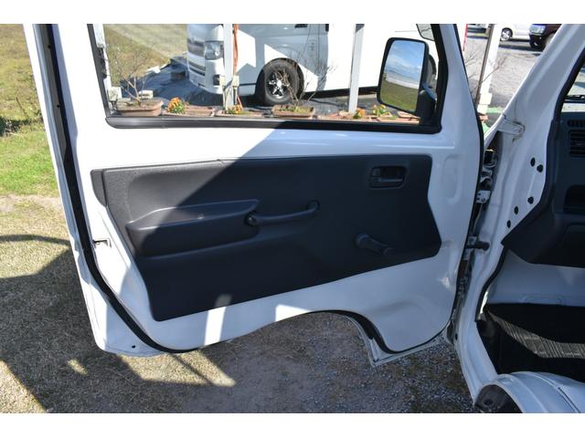 KC ユーザー買取車 エアコン パワステ AT車 4WD 社外AW(21枚目)