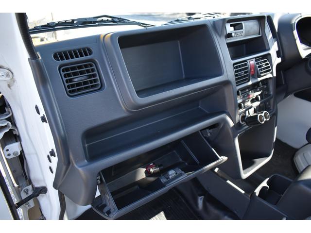 KC ユーザー買取車 エアコン パワステ AT車 4WD 社外AW(64枚目)