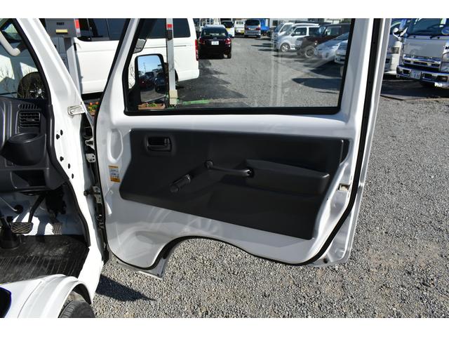 KC ユーザー買取車 エアコン パワステ AT車 4WD 社外AW(65枚目)