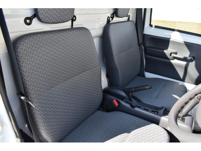 KC ユーザー買取車 エアコン パワステ AT車 4WD 社外AW(67枚目)