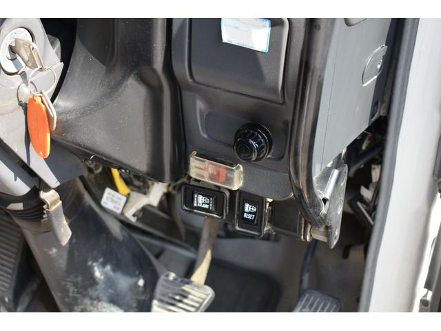 強化ダンプ 2トン高床ダンプ 5速MT車 メッキバンパー メッキコーナーパネル スムーサー 積載2000キロ 乗車3人 シートカバー(9枚目)