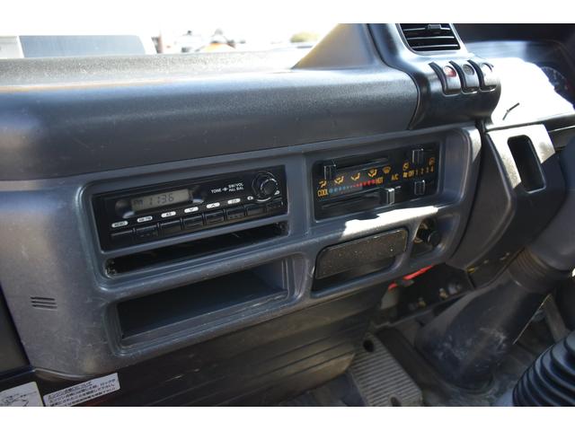 強化ダンプ 2トン高床ダンプ 5速MT車 メッキバンパー メッキコーナーパネル スムーサー 積載2000キロ 乗車3人 シートカバー(14枚目)