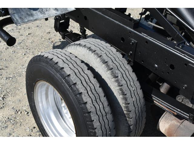 強化ダンプ 2トン高床ダンプ 5速MT車 メッキバンパー メッキコーナーパネル スムーサー 積載2000キロ 乗車3人 シートカバー(17枚目)