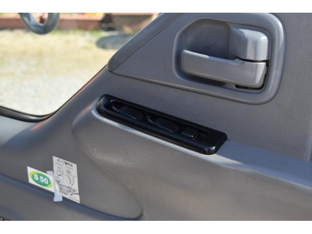 強化ダンプ 2トン高床ダンプ 5速MT車 メッキバンパー メッキコーナーパネル スムーサー 積載2000キロ 乗車3人 シートカバー(45枚目)