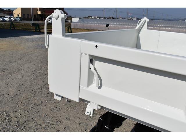 強化ダンプ 2トン高床ダンプ 5速MT車 メッキバンパー メッキコーナーパネル スムーサー 積載2000キロ 乗車3人 シートカバー(74枚目)