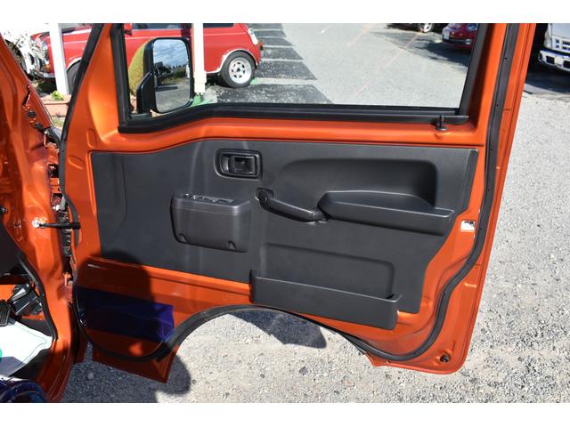 ジャンボ ジャンボSAIIIt 4WD AT車 エアコン パワステ パワーウインドウ キーレス LEDヘッドライト フォグ カラーパック 16AW 荷台アルミ縞鋼板加工 ドラレコ ETC シートカバー SDナビ(22枚目)