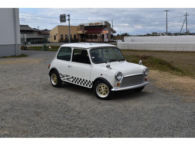 ＭＩＮＩ 　ディーラー車　社外１２インチアルミホイール　オーバーフェンダー　ローダウン　４速ミッション車　エアコン　メッキバンパー　モケットシート　フェンダーミラー　右ハンドル　実走行距離車　１３００ＣＣ（68枚目）