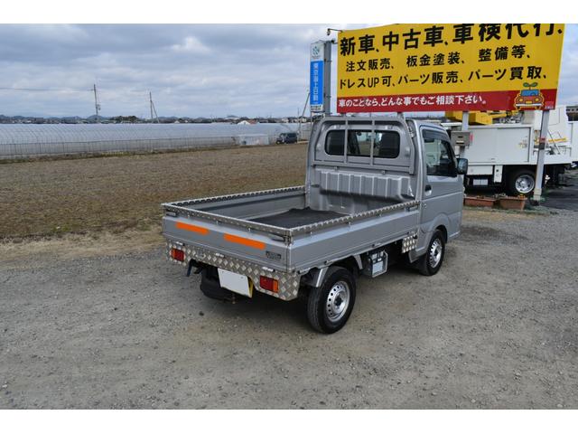 ＫＣエアコン・パワステ　エアコン　パワーステアリング　ＥＴＣ　オートマ車両　乗車定員２人　荷台ゴムマット　荷台アルミ縞鋼板加工取付　手動ウインドウ　２ＷＤ　社外オーディオ(33枚目)