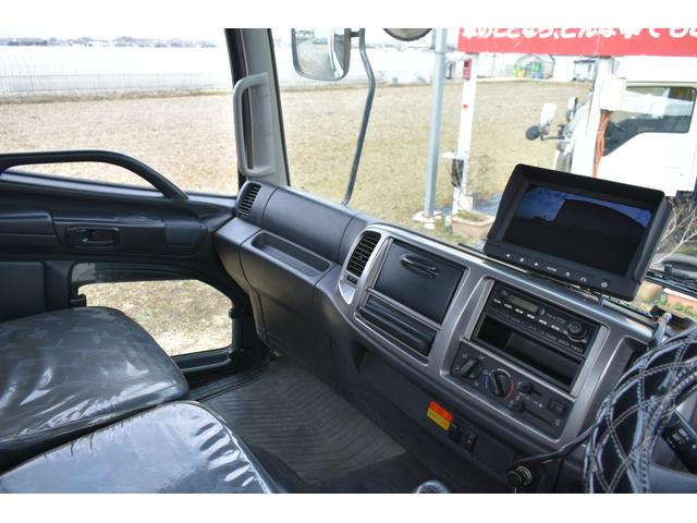 4トンユニック タダノ4段 ユニック ラジコン エアコン パワステ Bカメラ ETC 6速ミッション車 アルミ縞鋼板加工 ステンレス加工 ロープフック荷台内6カ所 乗車定員3人 荷台寸法540 211(10枚目)