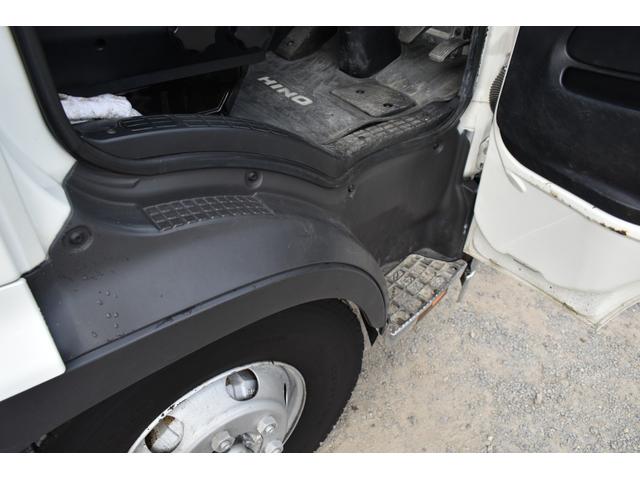 4トンユニック タダノ4段 ユニック ラジコン エアコン パワステ Bカメラ ETC 6速ミッション車 アルミ縞鋼板加工 ステンレス加工 ロープフック荷台内6カ所 乗車定員3人 荷台寸法540 211(25枚目)