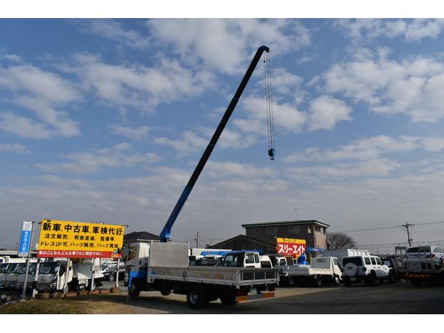 4トンユニック タダノ4段 ユニック ラジコン エアコン パワステ Bカメラ ETC 6速ミッション車 アルミ縞鋼板加工 ステンレス加工 ロープフック荷台内6カ所 乗車定員3人 荷台寸法540 211(67枚目)