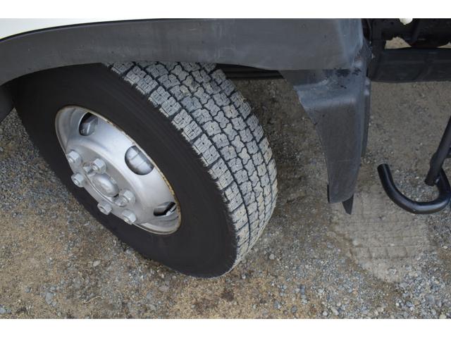 4トンユニック タダノ4段 ユニック ラジコン エアコン パワステ Bカメラ ETC 6速ミッション車 アルミ縞鋼板加工 ステンレス加工 ロープフック荷台内6カ所 乗車定員3人 荷台寸法540 211(77枚目)