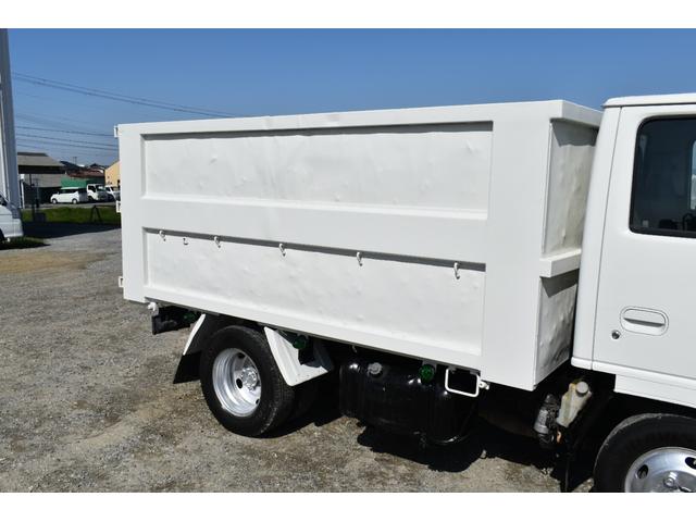強化ダンプ 3トン深ダンプ 観音開き仕様 3ペダル 5速ミッション車 ディーゼル車 土砂禁ダンプ エアーバック 新品メッキバンパー メッキミラーカバー メッキコーナーパネル メッキグリル ロープフック左右5カ所(25枚目)