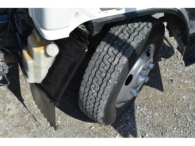 強化ダンプ 3トン深ダンプ 観音開き仕様 3ペダル 5速ミッション車 ディーゼル車 土砂禁ダンプ エアーバック 新品メッキバンパー メッキミラーカバー メッキコーナーパネル メッキグリル ロープフック左右5カ所(26枚目)