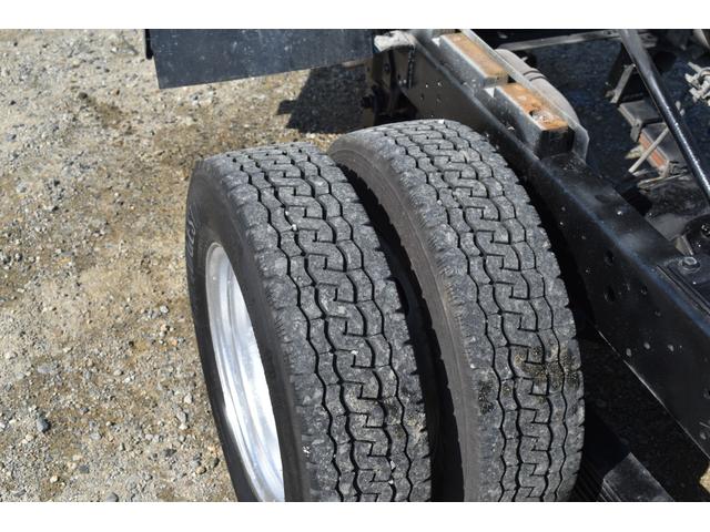 強化ダンプ 3トン深ダンプ 観音開き仕様 3ペダル 5速ミッション車 ディーゼル車 土砂禁ダンプ エアーバック 新品メッキバンパー メッキミラーカバー メッキコーナーパネル メッキグリル ロープフック左右5カ所(37枚目)