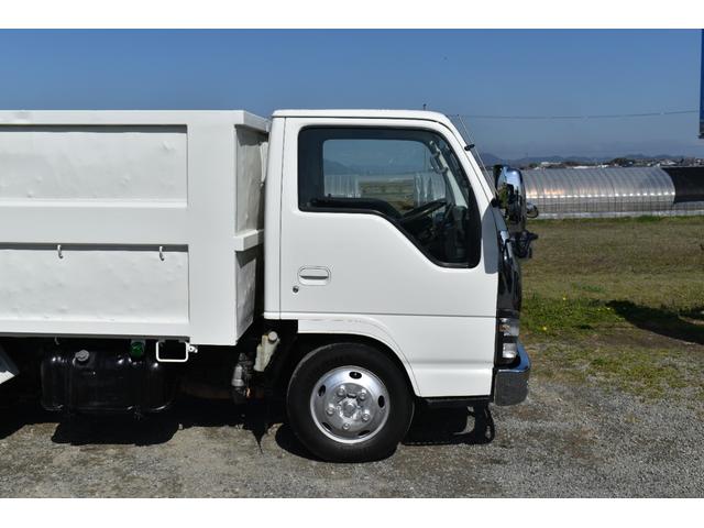 強化ダンプ 3トン深ダンプ 観音開き仕様 3ペダル 5速ミッション車 ディーゼル車 土砂禁ダンプ エアーバック 新品メッキバンパー メッキミラーカバー メッキコーナーパネル メッキグリル ロープフック左右5カ所(60枚目)