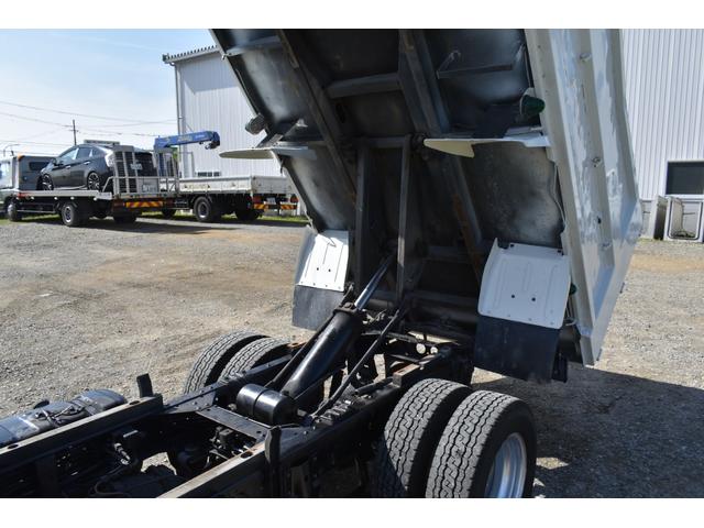 強化ダンプ 3トン深ダンプ 観音開き仕様 3ペダル 5速ミッション車 ディーゼル車 土砂禁ダンプ エアーバック 新品メッキバンパー メッキミラーカバー メッキコーナーパネル メッキグリル ロープフック左右5カ所(66枚目)