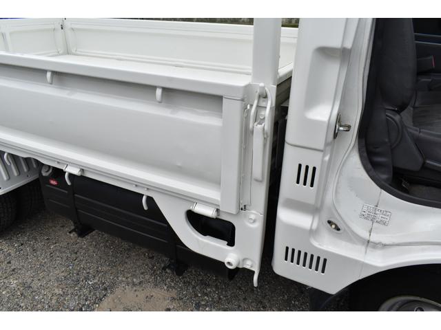 ボンゴトラック ＤＸ　ＥＴＣ　買取車両　荷台鉄板加工　集中ドアロック　乗車定員３人　積載量８５０キロ　パワステアリング　ガソリン車両　５速ミッション　３ペダル　白色再塗装　バンパー白塗装　荷台内寸　２４６　１５９　エアコン（57枚目）