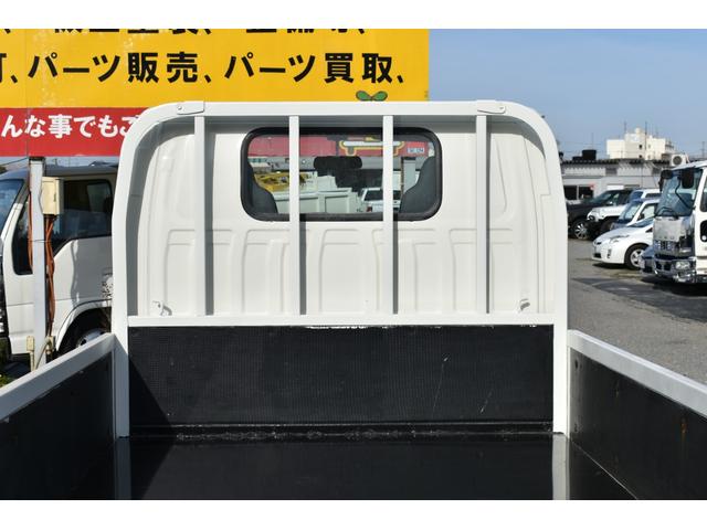 フラットロー　２トンパワーゲート　極東製　乗車定員３人　新品メッキバンパー　メッキグリル　メッキコーナーパネル　メッキミラーカバー　４ＷＤ　５速ミッション車　スムーサー　２ペダル　内寸３０４　１６１　Ｐ１４９　８８(60枚目)