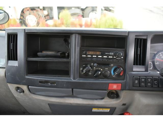 エルフトラック 　３トン深ダンプ　観音開きドア　パワステアリング　パワーウィンドウ　ＡＢＳ　ＥＴＣ　シート運転席張替え済み　白色再塗装済み　土砂禁車両　乗車定員３人　型式ＢＤＧ－ＮＫＲ８５ＡＮ　積載量３０００キロ　６速（9枚目）