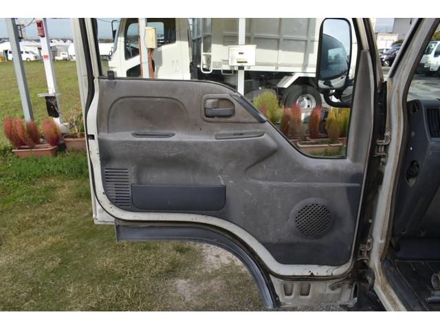 エルフトラック 　３トン深ダンプ　観音開きドア　パワステアリング　パワーウィンドウ　ＡＢＳ　ＥＴＣ　シート運転席張替え済み　白色再塗装済み　土砂禁車両　乗車定員３人　型式ＢＤＧ－ＮＫＲ８５ＡＮ　積載量３０００キロ　６速（20枚目）